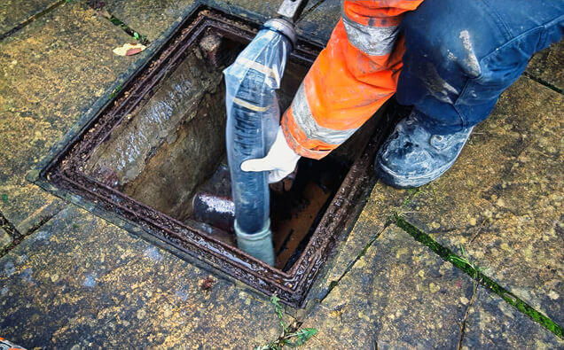 https://plumbernollamara.com.au/uploads/2025/06/blocked-drains-682908.jpg