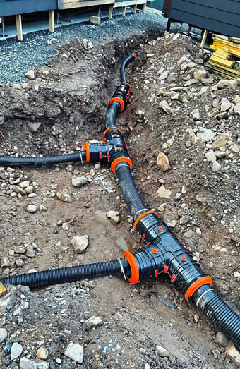 https://plumbernollamara.com.au/uploads/2025/06/commercial-plumbing-100656.jpg